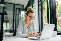 girl working on her laptop